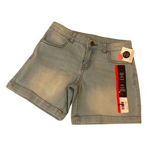 ⭐️NWT Girl Wide Leg Bermuda Shorts⭐️